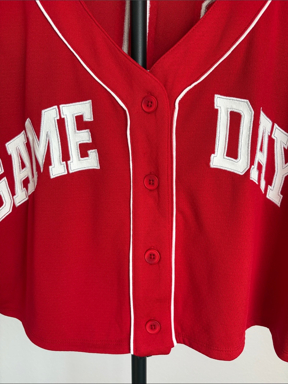 wild fable Red GAME DAY Cropped Baseball Jersey - Picture 3 of 8